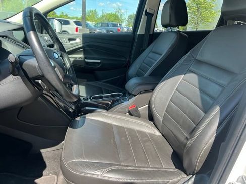 Used 2015 Ford Escape Titanium w/ Equipment Group 301A AWD/4WD image 22