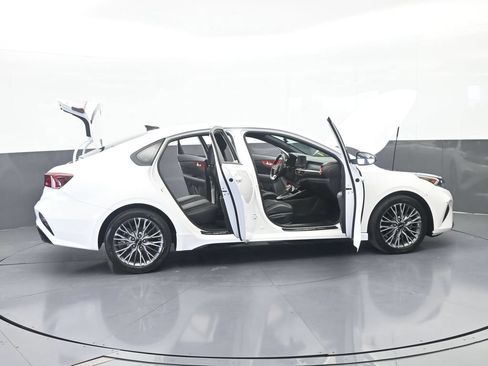 Used 2024 Kia Forte GT-Line FWD image 71