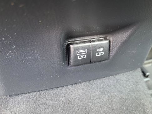 Used 2025 Toyota Camry SE FWD image 16