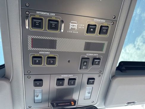 Used 2025 INEOS Grenadier image 19