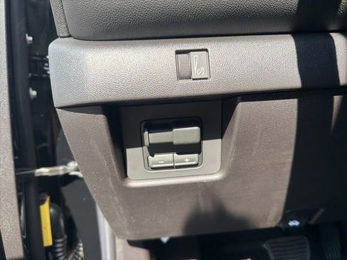 New 2026 Chevrolet Colorado LT w/ LT Convenience Package AWD/4WD image 24