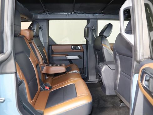 Used 2022 Ford Bronco Outer Banks w/ Sasquatch Package image 14