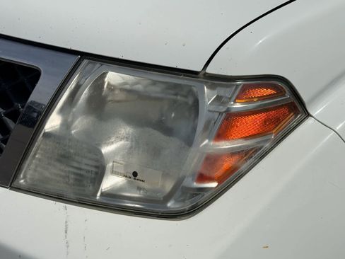 Used 2017 Nissan Frontier SV w/ SV Value Truck Package image 7