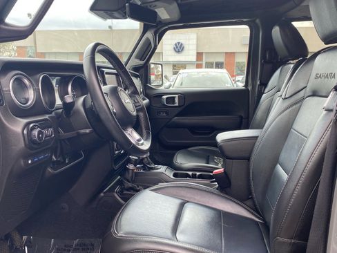 Used 2022 Jeep Wrangler Unlimited Sahara w/ Safety Group AWD/4WD image 14