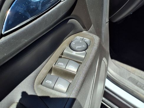 Used 2024 Chevrolet Equinox RS FWD image 19