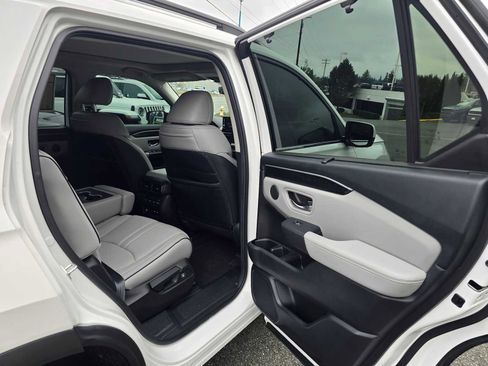 Used 2024 Honda Pilot Elite image 14