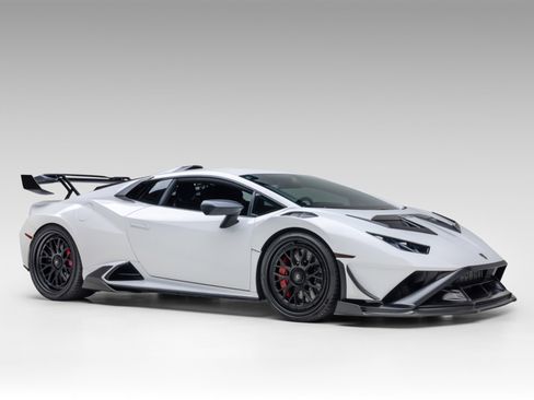 Used 2022 Lamborghini Huracan STO image 10