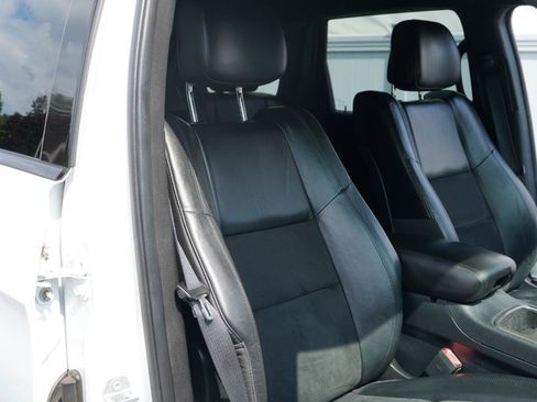 Used 2019 Jeep Grand Cherokee Altitude AWD/4WD image 52