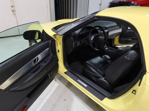 Used 2002 Ford Thunderbird RWD image 17