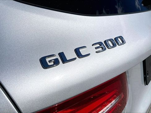 Used 2019 Mercedes-Benz GLC 300 4MATIC image 10