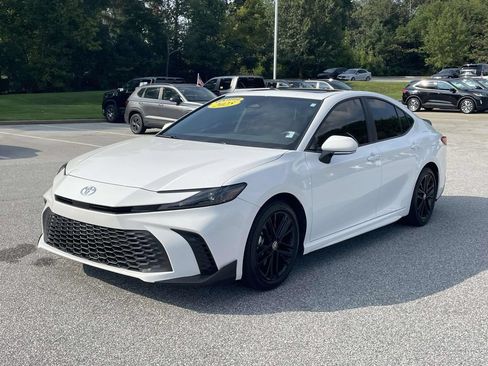 Used 2025 Toyota Camry SE w/ Multimedia Upgrade Package FWD image 3
