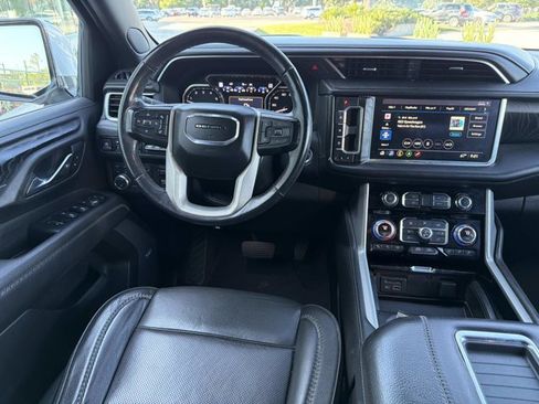 Used 2021 GMC Yukon Denali w/ Denali Ultimate Package AWD/4WD image 28
