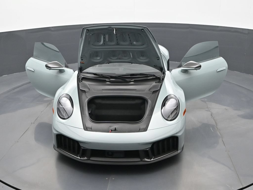 Certified 2025 Porsche 911 Carrera GTS RWD image 28