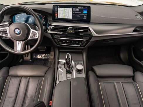 Used 2023 BMW M550i xDrive w/ Executive Package image 23