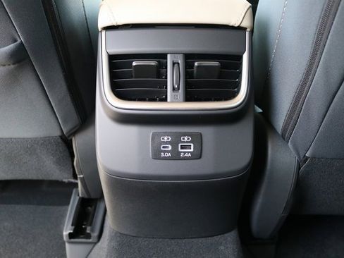 Used 2025 Subaru Outback Premium image 20