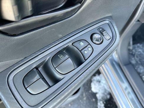 Used 2025 Nissan Versa S w/ S Plus Package image 14