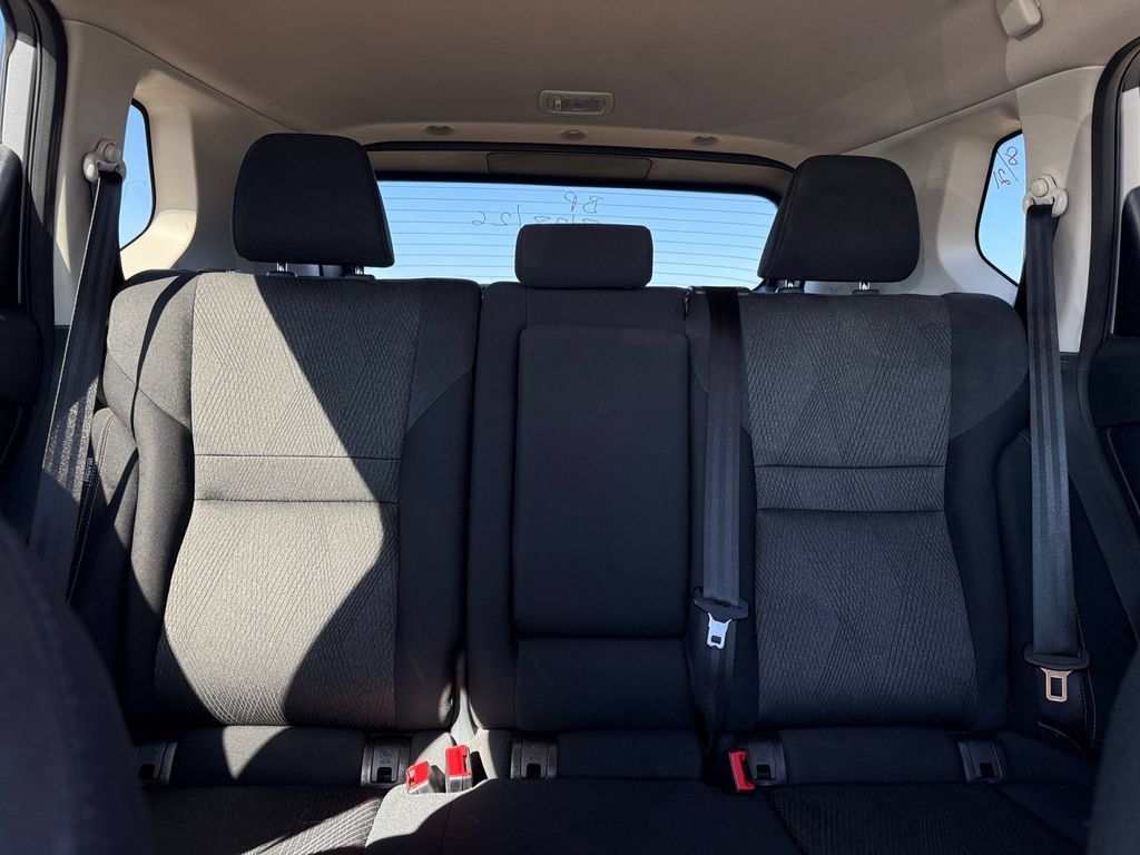 Used 2025 Nissan Rogue SV AWD/4WD image 44