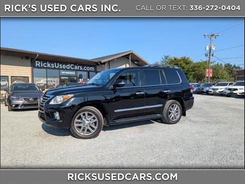 Used 2013 Lexus LX 570 4WD w/ Luxury Pkg w/Pre-crash image 1