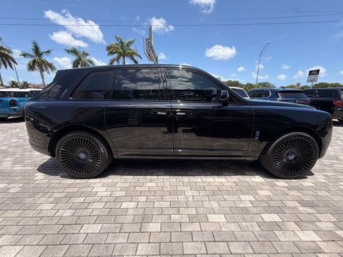 Used 2022 Rolls-Royce Cullinan AWD/4WD image 14