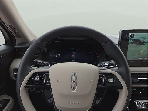 New 2026 Lincoln Corsair Reserve image 19