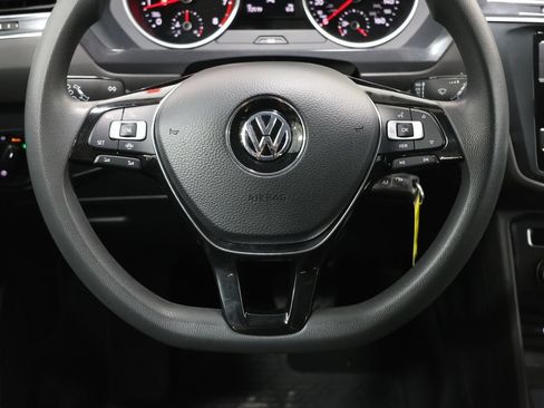 Used 2020 Volkswagen Tiguan S FWD image 17