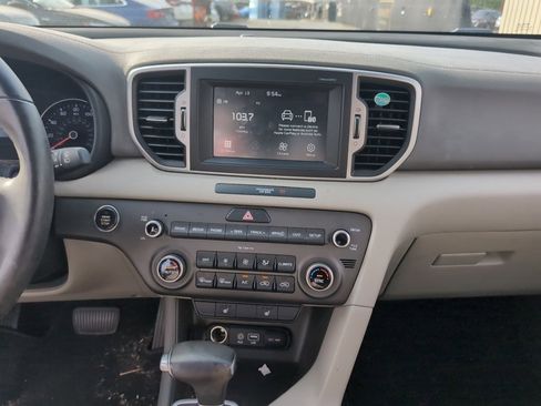 Used 2017 Kia Sportage EX image 16