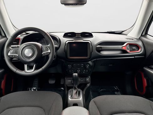 Used 2023 Jeep Renegade Trailhawk AWD/4WD image 14