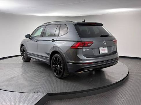 Used 2021 Volkswagen Tiguan SE R-Line FWD image 6