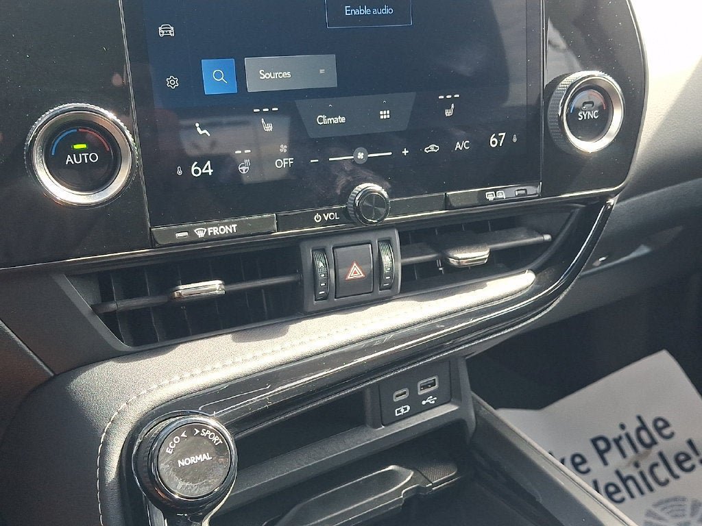 Used 2022 Lexus NX 350h AWD w/ Towing Package (2000 Lbs) image 17