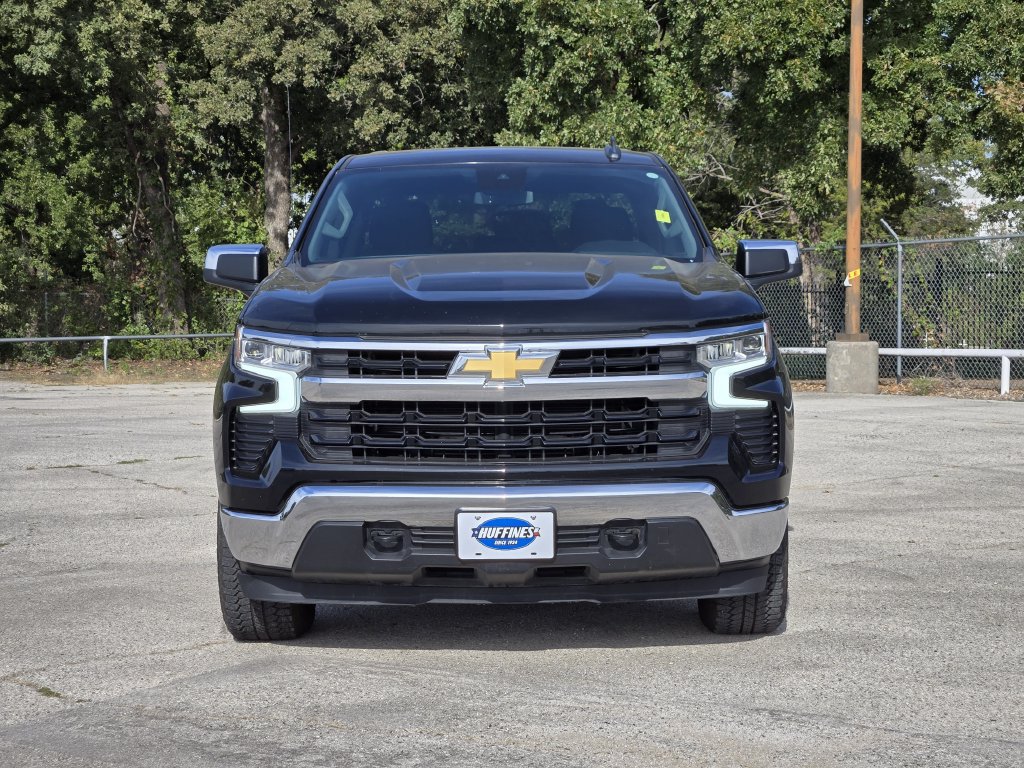Used 2023 Chevrolet Silverado 1500 LT AWD/4WD image 2