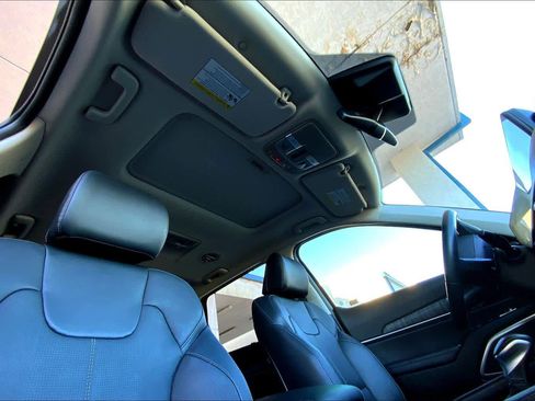 Used 2023 Kia Telluride EX image 25