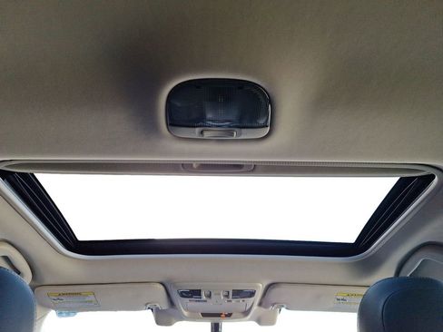 Used 2017 Subaru Outback 3.6R Limited image 12