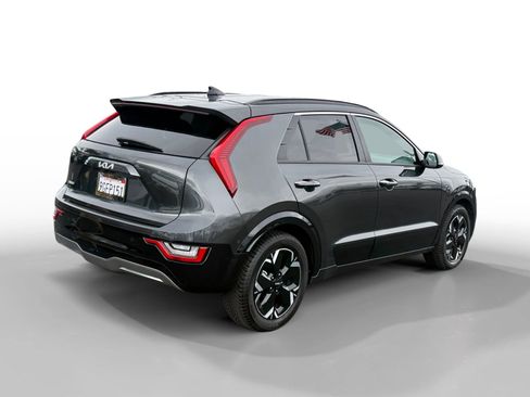 Used 2023 Kia Niro Wave w/ Wave Preserve Package FWD image 5