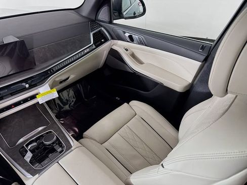 New 2026 BMW X5 xDrive50e image 25