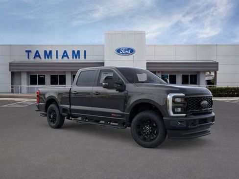New 2026 Ford F250 Lariat w/ Black Appearance Package image 7