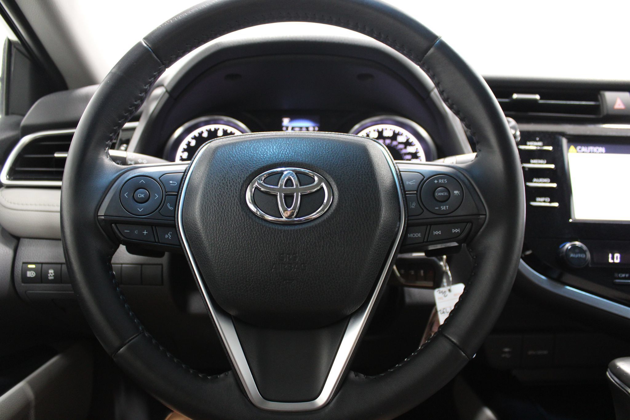 Used 2018 Toyota Camry SE FWD image 28