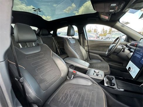 Certified 2023 Ford Mustang Mach-E GT image 33