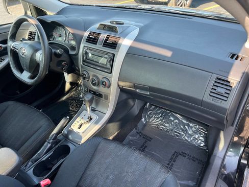 Used 2012 Toyota Corolla S image 28