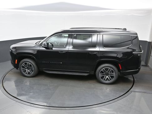 New 2026 Jeep Grand Wagoneer 4WD image 20