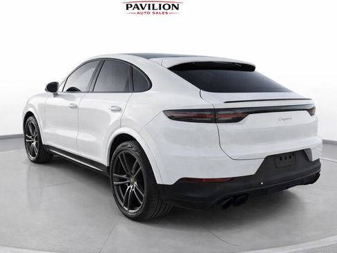 Used 2021 Porsche Cayenne Coupe image 7