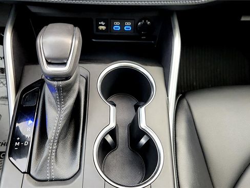 Certified 2022 Toyota Highlander XLE image 39