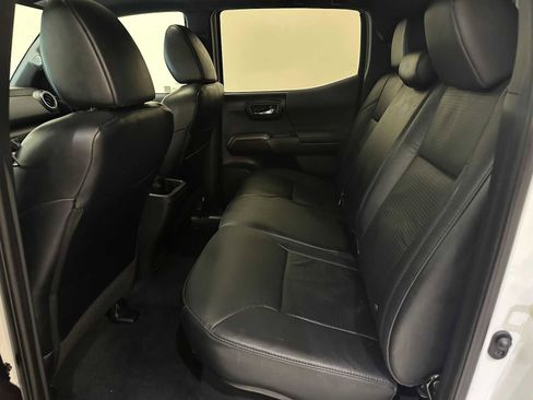 Certified 2021 Toyota Tacoma TRD Off-Road w/ TRD Premium Off Road Package AWD/4WD image 23
