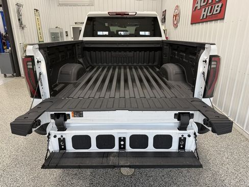 Used 2026 GMC Sierra 2500 AT4 AWD/4WD image 18