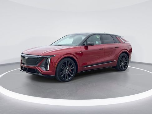 New 2026 Cadillac Lyriq V AWD/4WD image 7