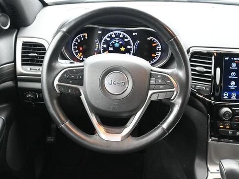 Used 2019 Jeep Grand Cherokee Altitude AWD/4WD image 23