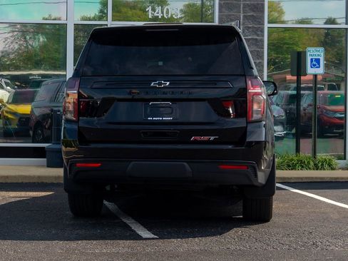 Used 2023 Chevrolet Suburban RST w/ Luxury Package image 6