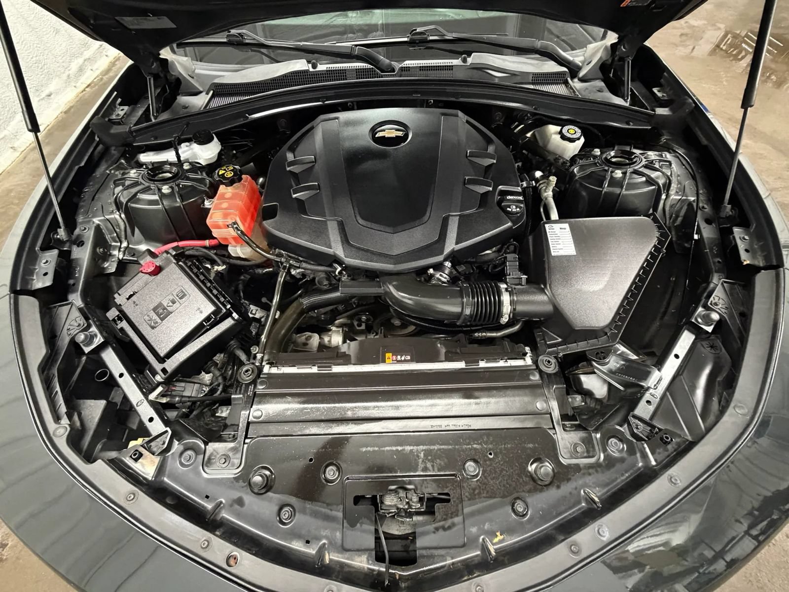 Used 2018 Chevrolet Camaro LT RWD image 25