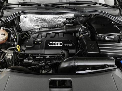 Used 2018 Audi Q3 2.0T Premium image 24