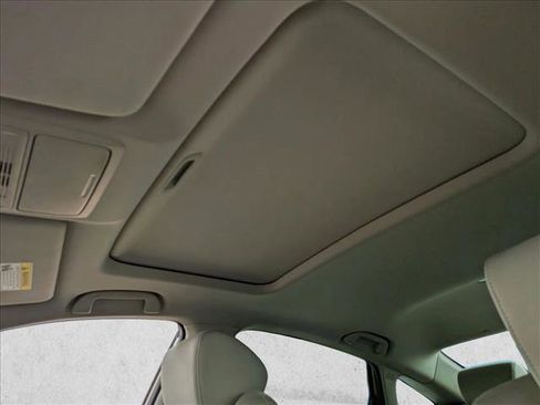 Used 2018 Honda Accord EX image 24