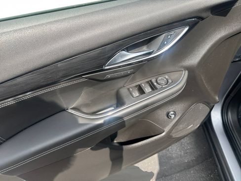 Used 2022 Buick Envision Essence w/ Sport Touring Package AWD/4WD image 11